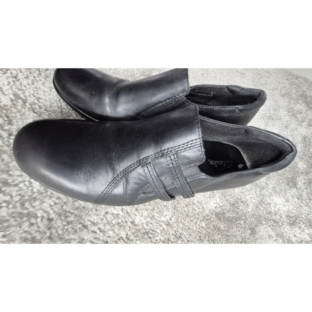 Clark's Bendables Womens Size 8 Black Leather Heeled Slip On Casual Dress Shoe - Picture 7 of 12
